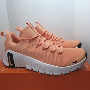 Nike Free Metcon 6  "Apricot Agate/ White Size 10.5M/12W